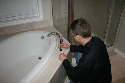 Black Diamond Bathtub And Shower Installation